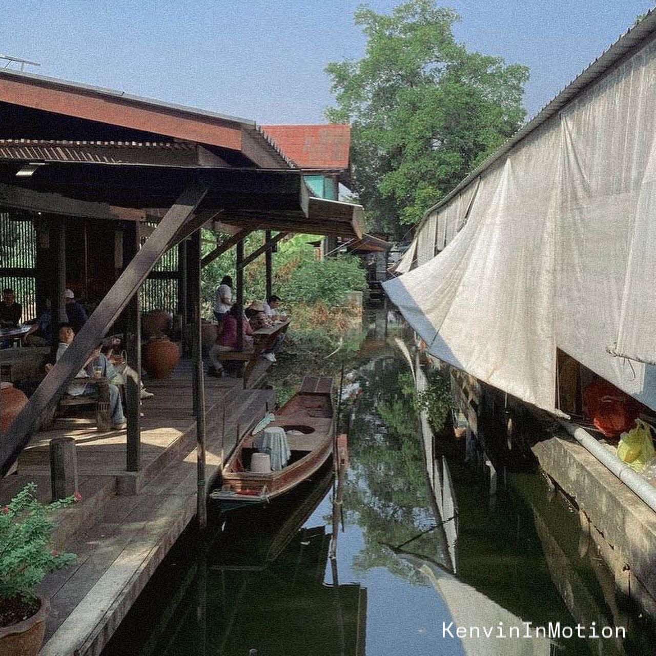 Bang Nam Phueng Floating Market